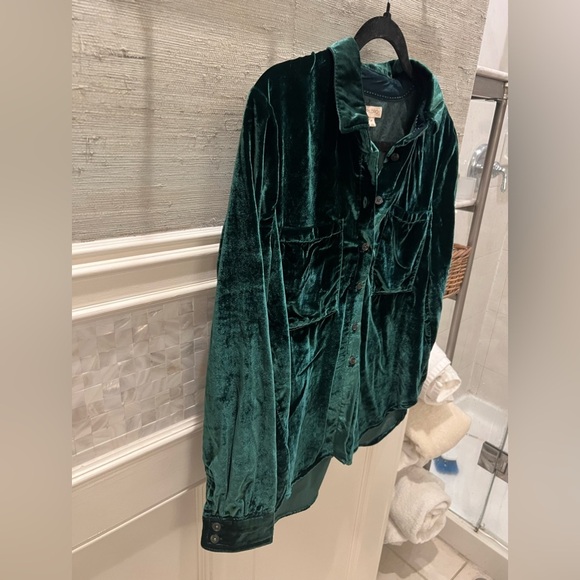 Anthropologie pilcro the Hadley relaxed dark green velvet button shirt SP petite - Picture 10 of 16